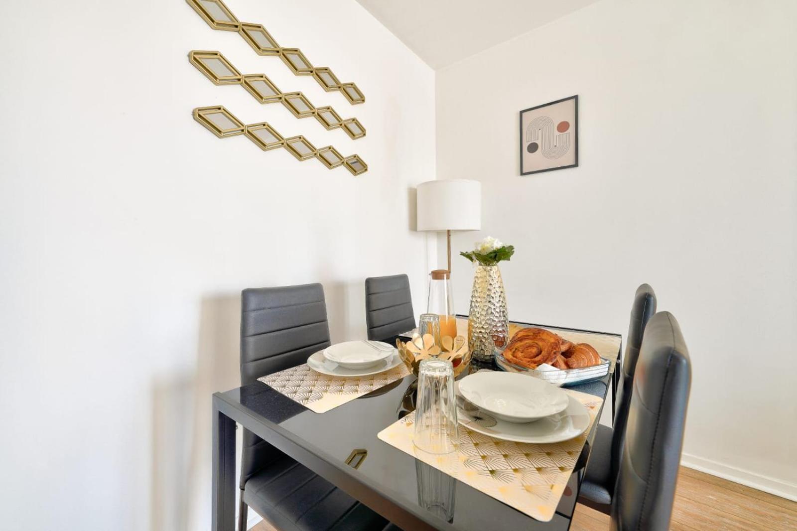 Le Cosy Yellow Appartement Lumineux A 5 Min De La Gare D'Evry Avec Parking Gratuit Courcouronnes Esterno foto