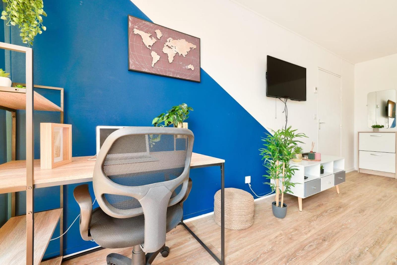 Le Cosy Yellow Appartement Lumineux A 5 Min De La Gare D'Evry Avec Parking Gratuit Courcouronnes Esterno foto